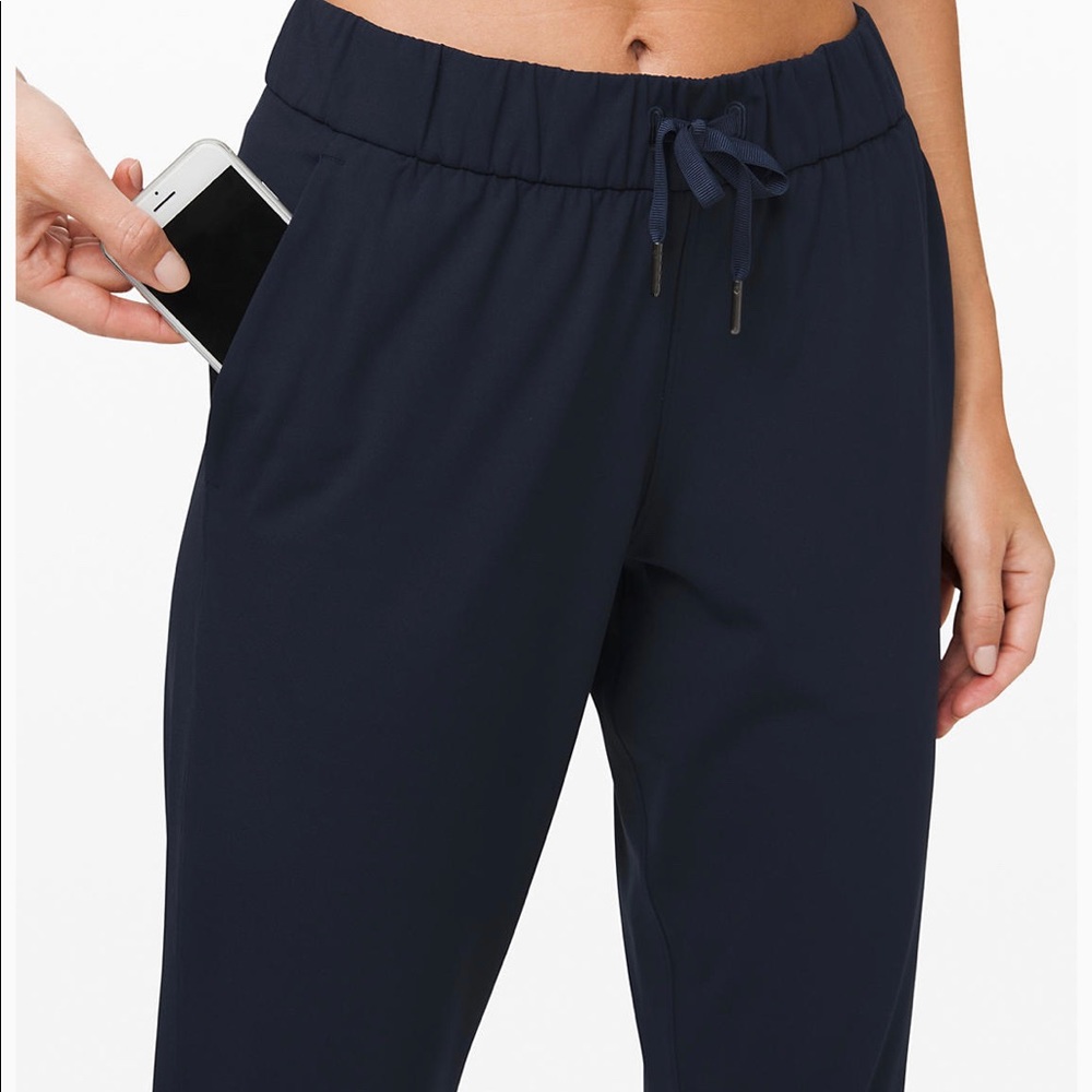 On the Fly 7/8 Pant *Woven